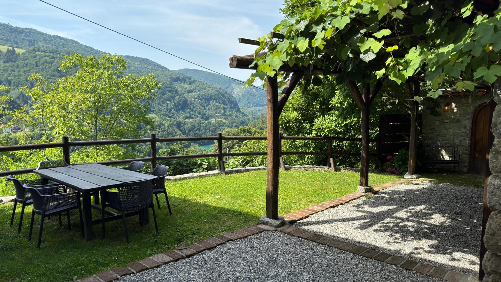 Kuninez, Holiday Home With Summer Kitchen Most na Soči Exterior foto